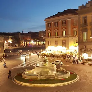 Dell'opera , Napoli Italia